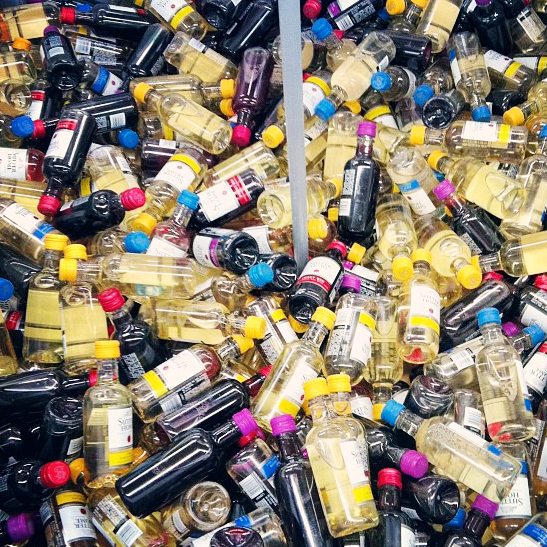 Sutter Home Mini Bottles Are Perfect for Trying New Wines!