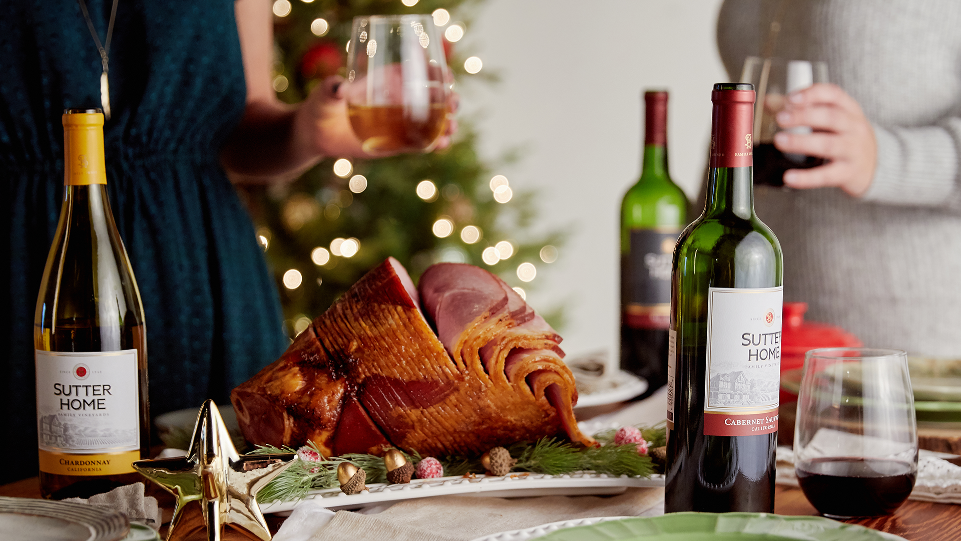 Share the Joy of Tradition with Our Festive Holiday Ham Recipe and Sutter Home Wine