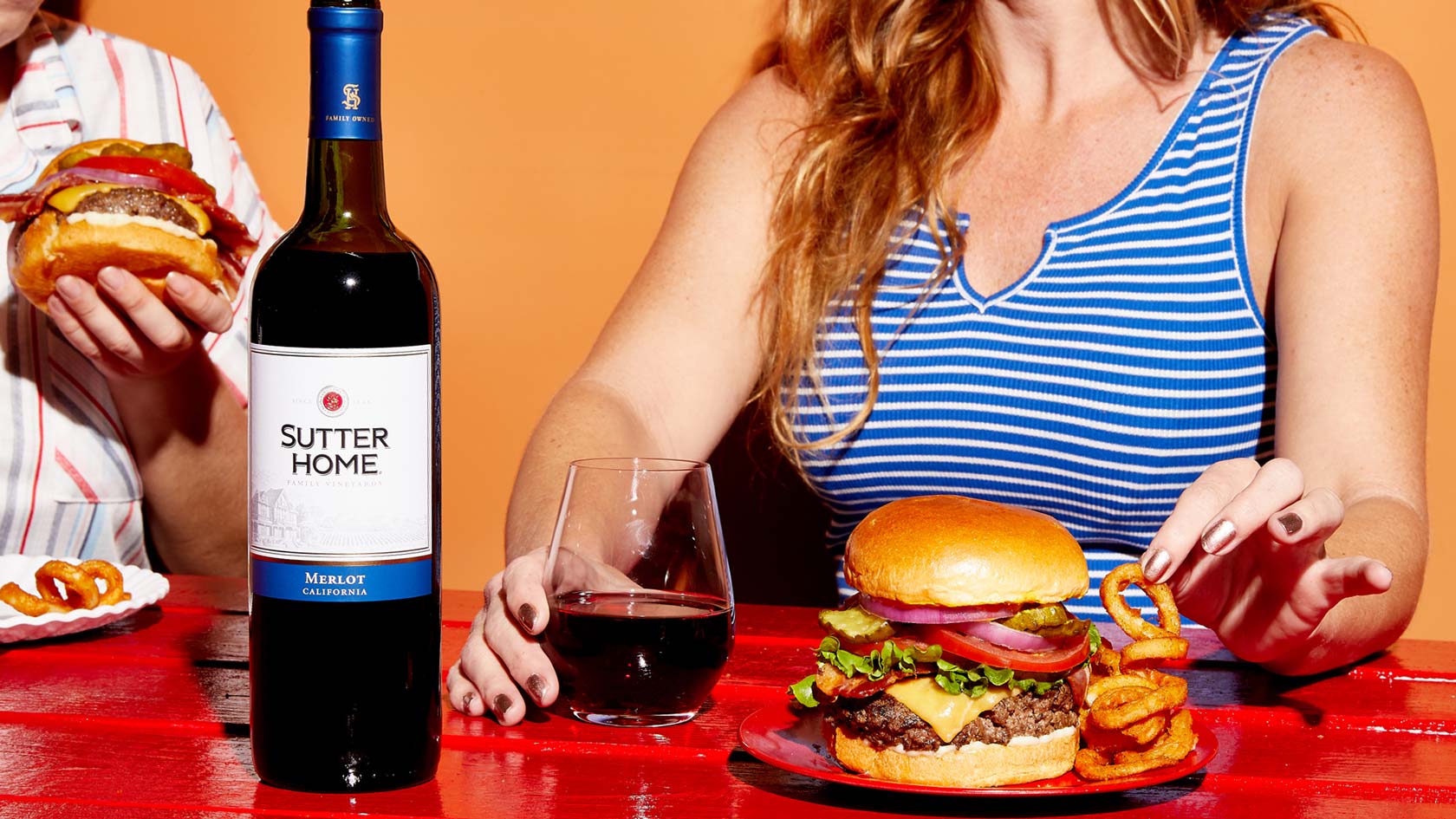 Need Inspiration for Your Burger Recipe and Wine Pairing? Meet Our Food Bloggers.
